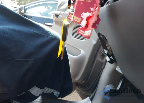 2002 Ford F-150 Lariat/Xlt из США, поврежденный, VIN 1FTRW07652KA89829